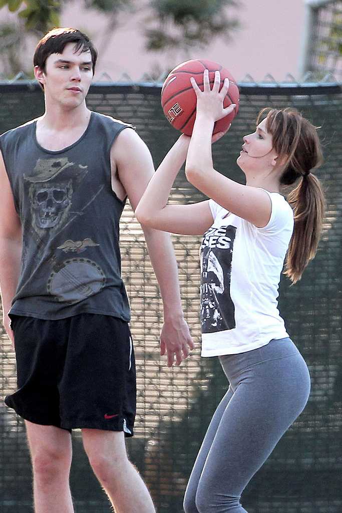 Retro Bikini Jennifer Lawrence Plays Basketball At Los Angeles