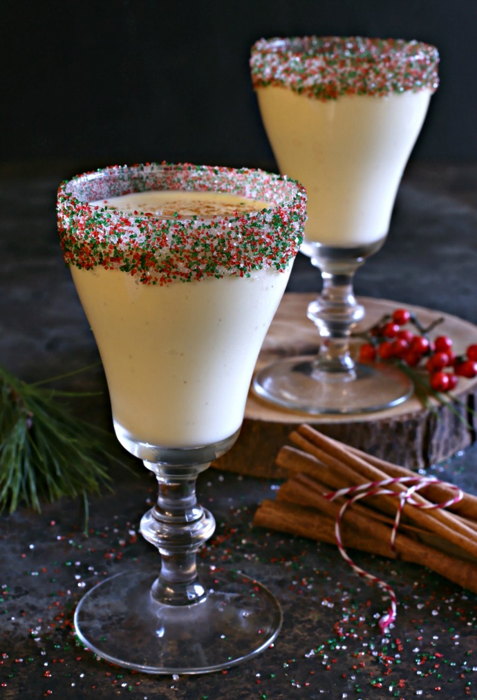 Bourbon cocktail flavored with almond liqueur and eggnog.