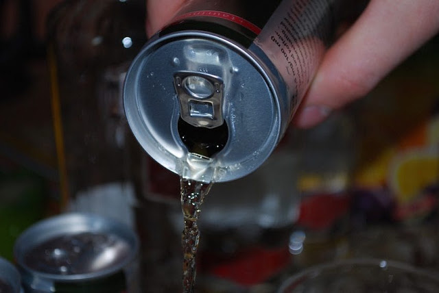 Begini Jadinya Jika Kalian Masih Sering Minum Minuman Energi, Pria Ini Kehilangan Separuh Otaknya Begini Jadinya Jika Kalian Masih Sering Minum Minuman Energi, Pria Ini Kehilangan Separuh Otaknya