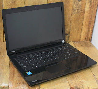 Laptop Toshiba Satellite C40-A Bekas