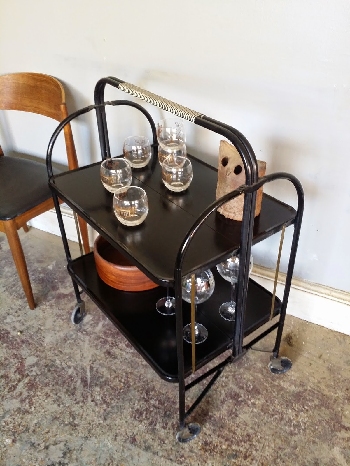 Vintage Ground Mid Century / Retro Bar Cart