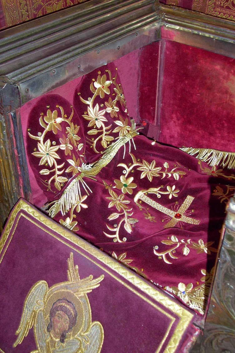 Οι ιερές εμβάδες του Αγίου Διονυσίου - Ιστορία και παράδοση http://leipsanothiki.blogspot.be/