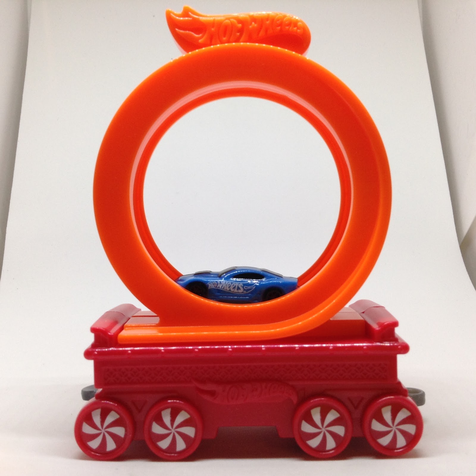 JULIAN'S HOT WHEELS BLOG Holiday Express Hot Wheels Train Car (2017