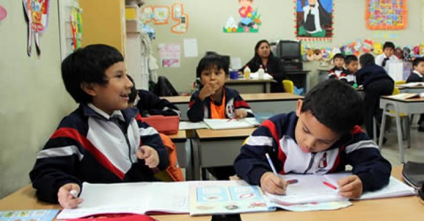 Congreso insiste que niños nacidos hasta el 31 de julio puedan ingresar a inicial y primaria Congreso insiste que niños nacidos hasta el 31 de julio puedan ingresar a inicial y primaria