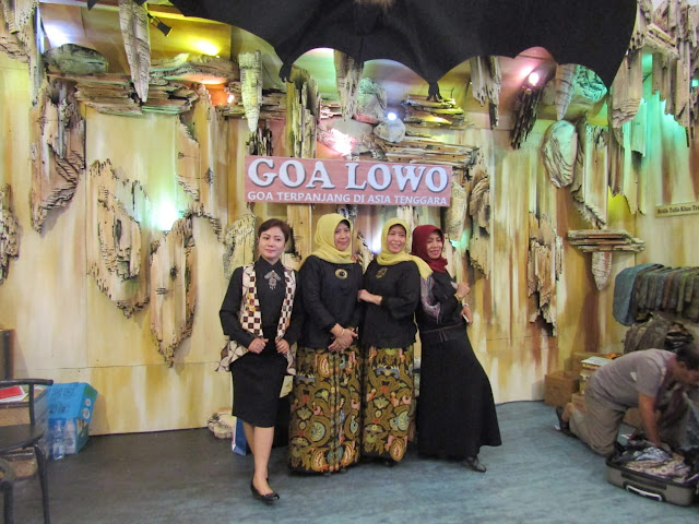Jadi Spot Swafoto, Banyak Pengunjung Jatim Fair 2018 Penasaran dengan Goa Lawa