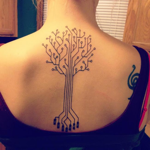 Um belo tatuagens para menina