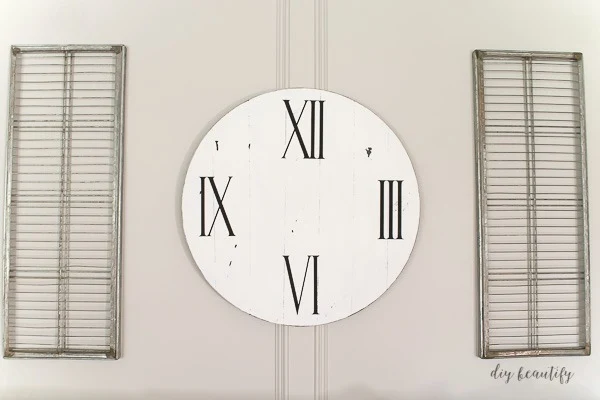 farmhouse clock DIY