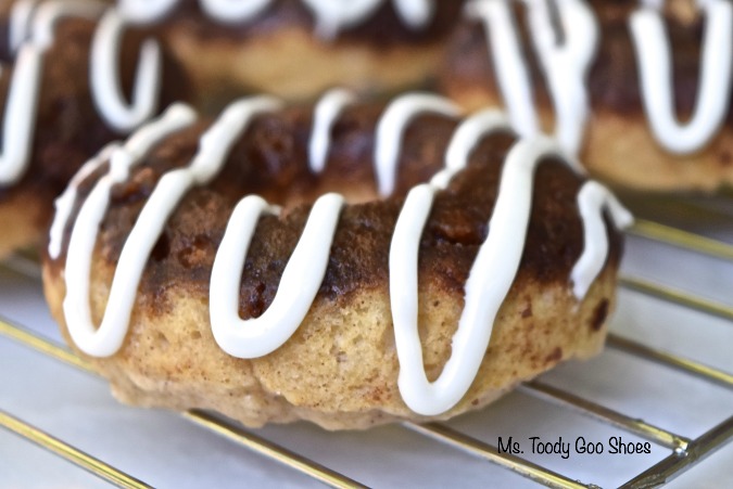 There's nothing better than warm Cinnamon Bun Baked Donuts, right out of the oven -- Ms. Toody Goo Shoes