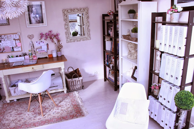 Decoração home office romântico e shabby chic da blogueira. Blog Achados de Decoração
