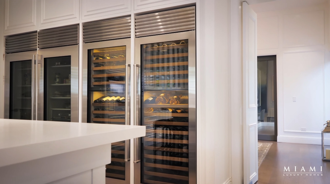 53 Interior Design Photos vs. 4100 Kiaora St, Miami Luxury Mansion Tour
