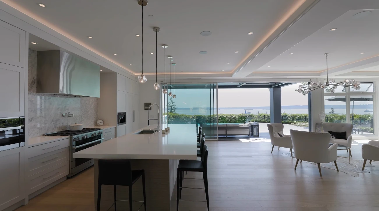 74 Photos vs. Luxury Contemporary Home In West Vancouver Interior Design Tour