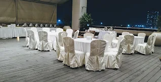 Poolside wedding banquet at country inn & suites by Radisson Navi Mumbai