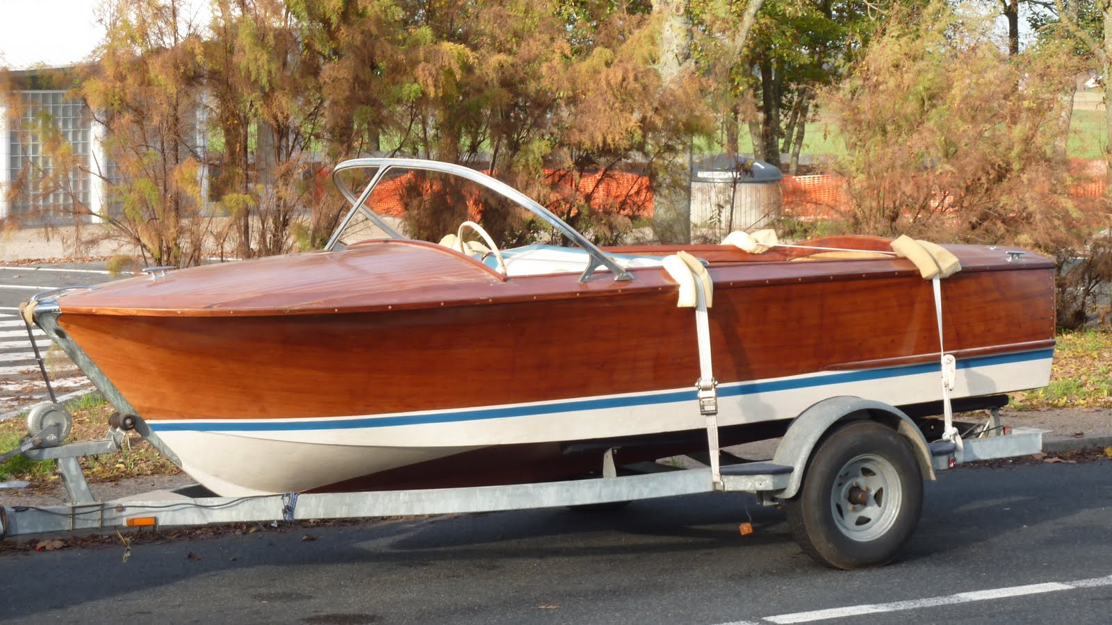 Canot En Bois Runabout Liuzzi Star – 47 Cm – Piles + Coffret – 1956
