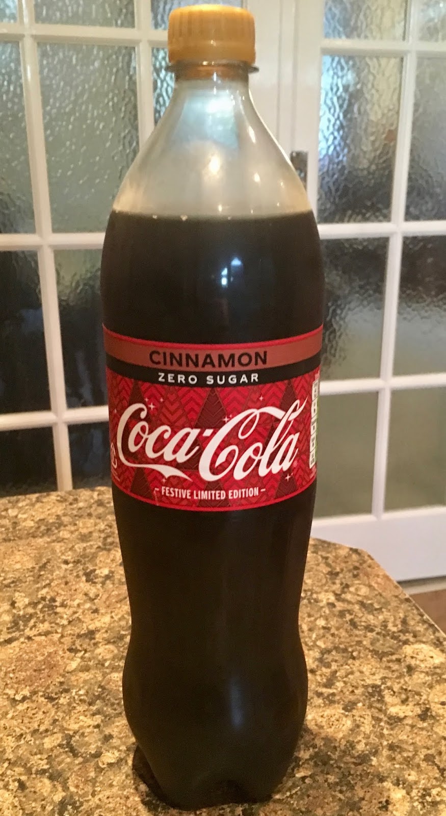 FOODSTUFF FINDS Cinnamon Coca Cola Festive Limited Edition (Sainsbury