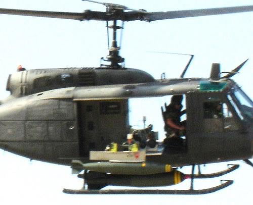 Leb+UH1+bombs1.jpg