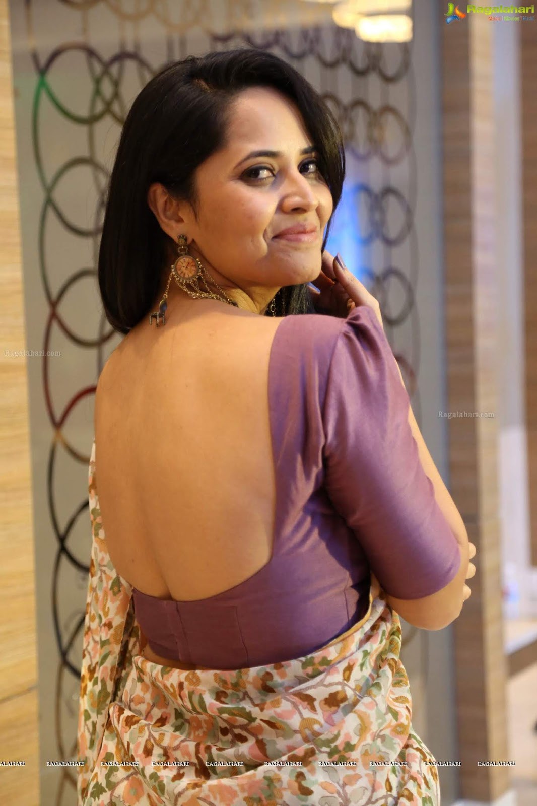 Saree Seduction Anasuya Bharadwaj In Purple Backless Blouse