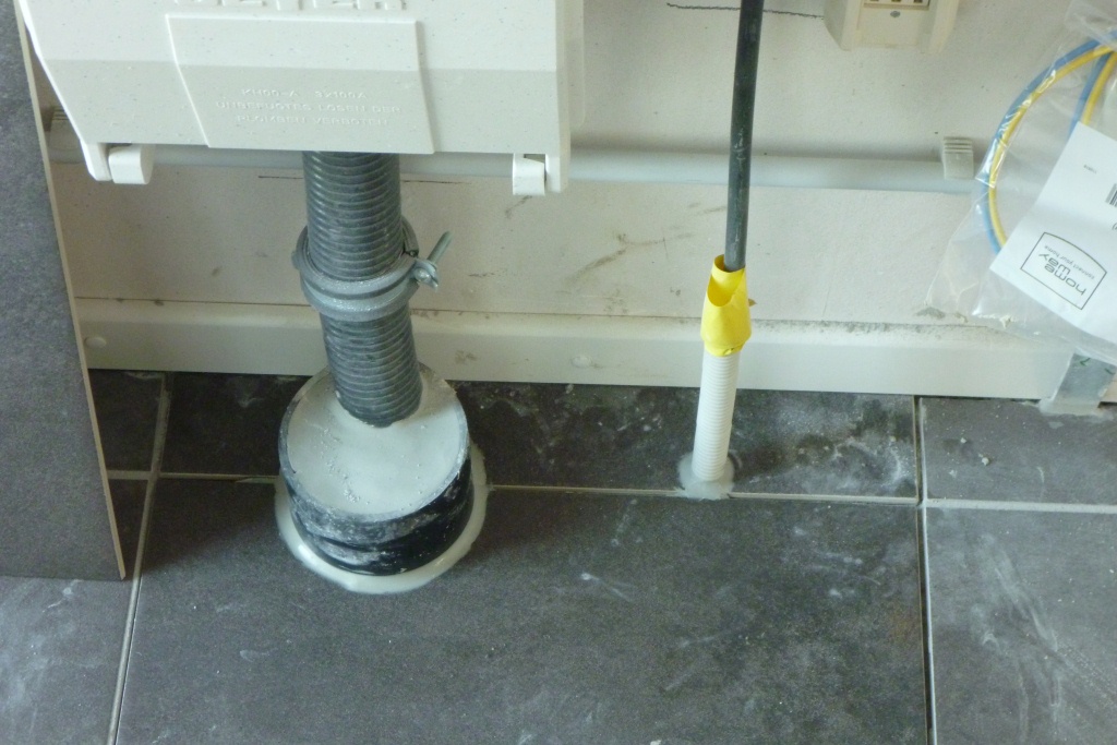 2012 at HOME ***: Spitzboden, Elektroinstallation, Korrekturen bei den