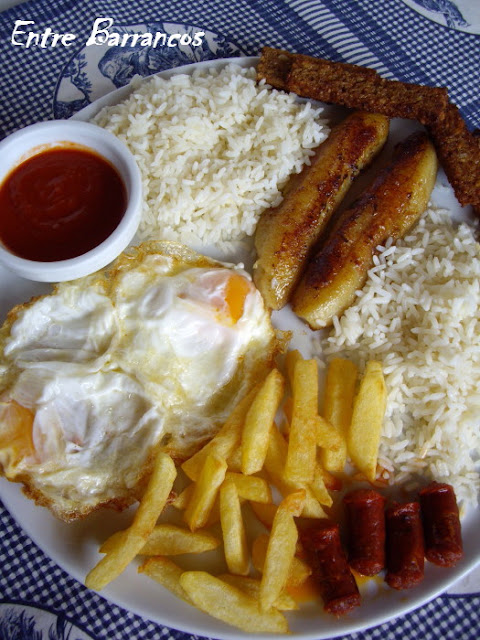  Arroz a la cubana 