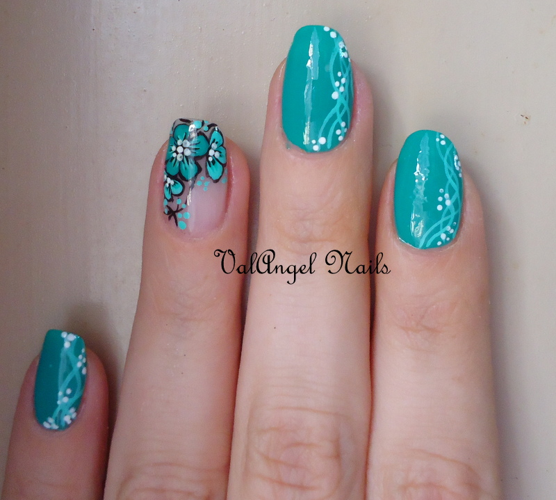 ValAngel Nails Art Nail art "green flowers"