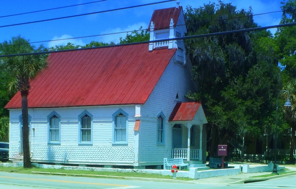 Art Studio Church in Beaufort County South Carolina photo by http://dearmissmermaid.com