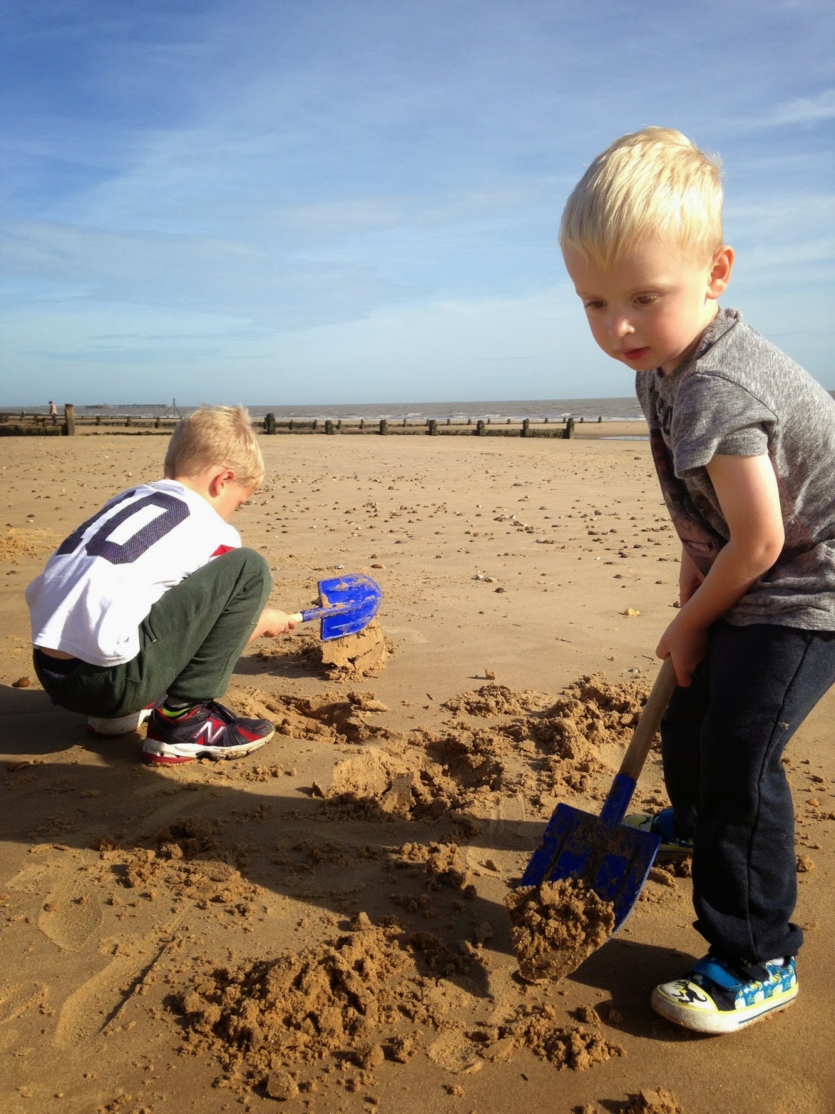 Playing sand castles