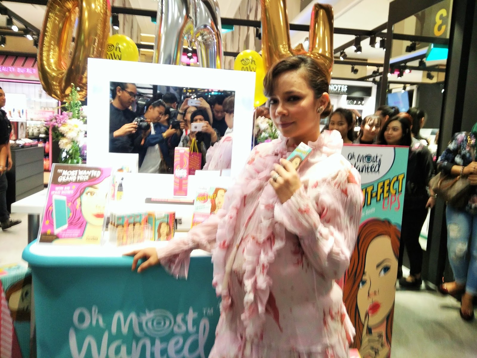 Nora Danish Sukar Melahirkan Anak Secara Normal