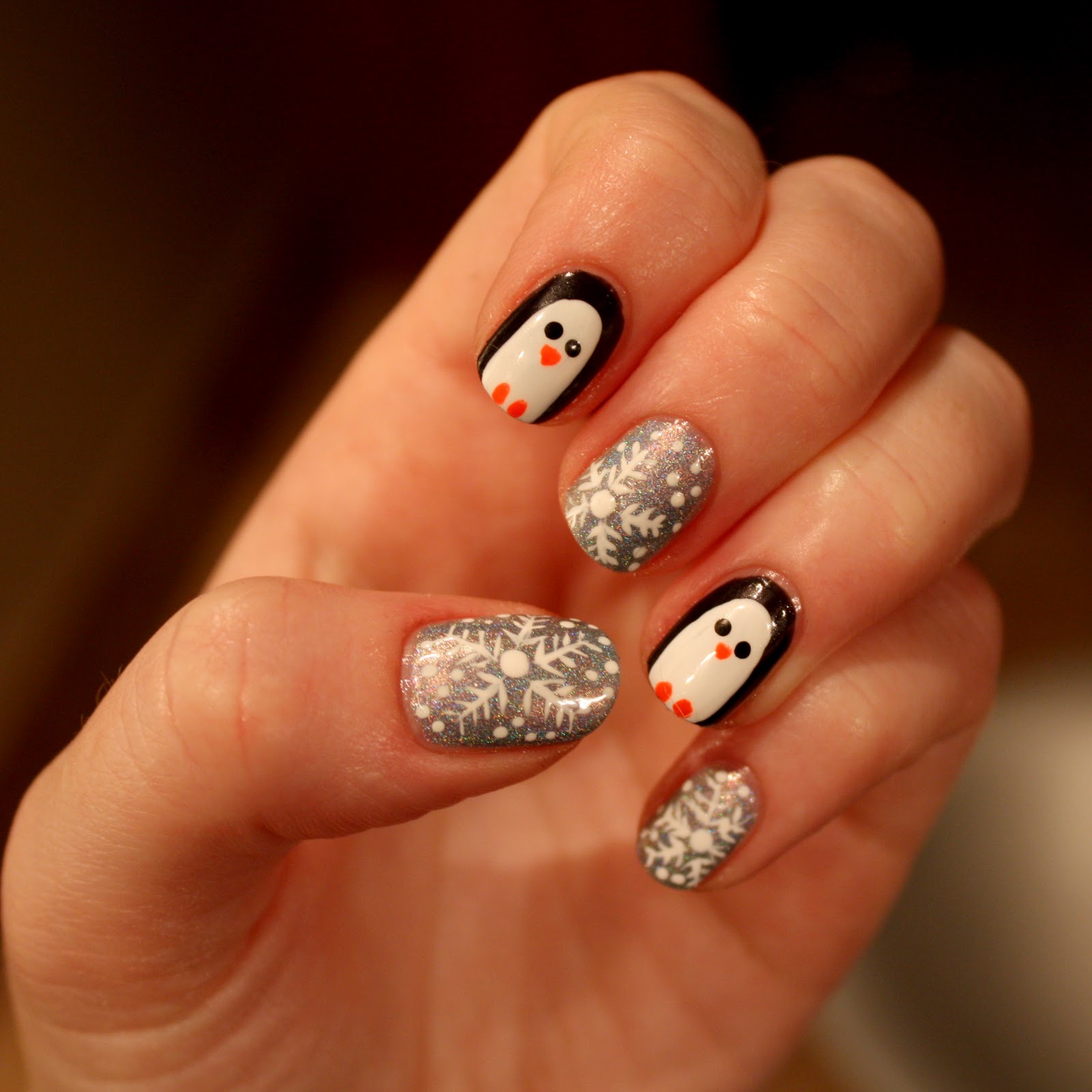 классный новогодний маникюр. зимний маникюр подростковый. новогодние ногти подростковые. ногти на новый год для детей. дизайн ногтей на новый год для подростков.