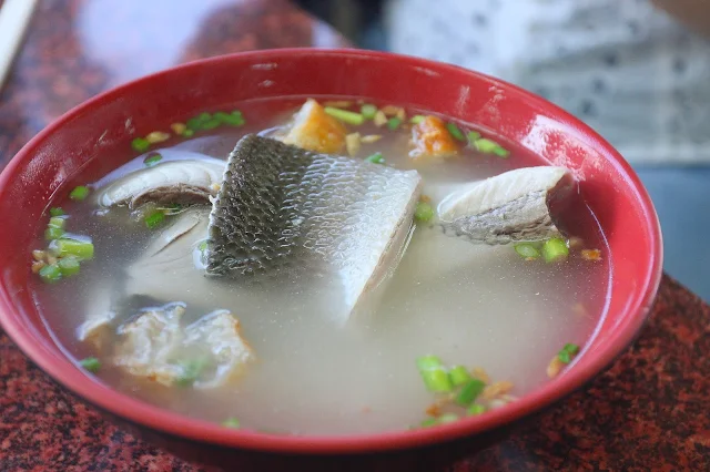 台南 後甲圓環 無名肉燥飯、虱目魚