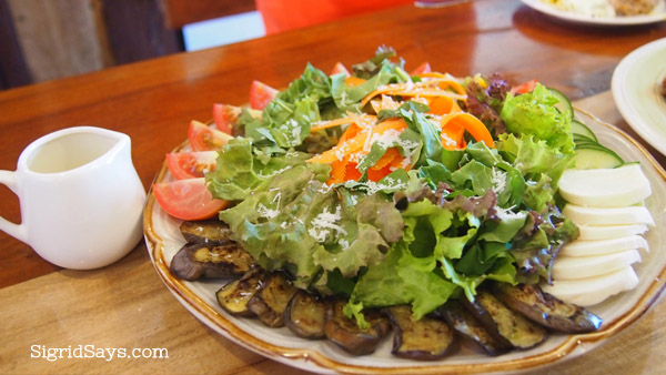 organic salad at merkado