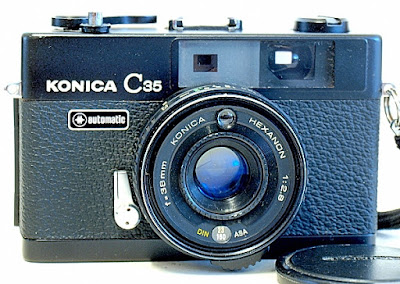 Konica C35 Automatic, Front
