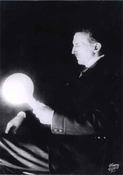 10 Fascinating, Extremely Rare Images of Nikola Tesla