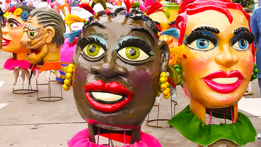 El 'Black and White Carnival' de Colombia, una fusión de culturas