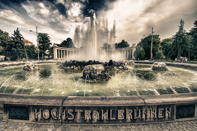 Monumento con fontana-Vienna