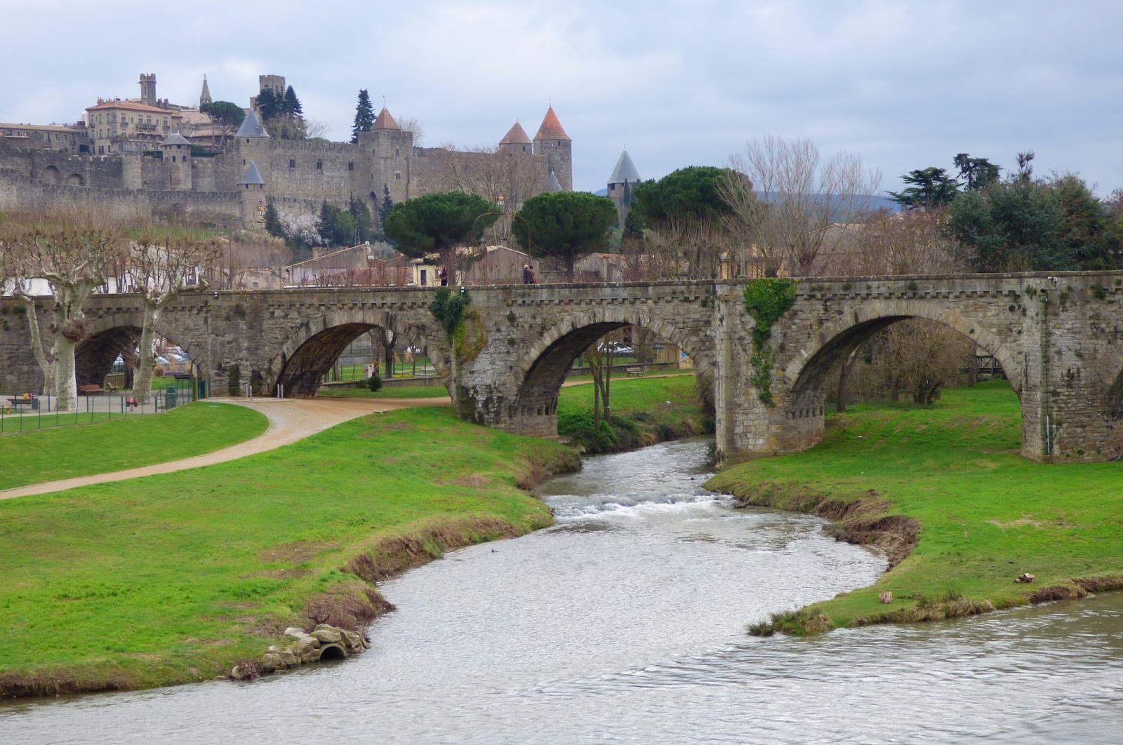 CARCASSONNE, FRANCIA - Pueblos y pueblos medievales!! Alucinantes (3)