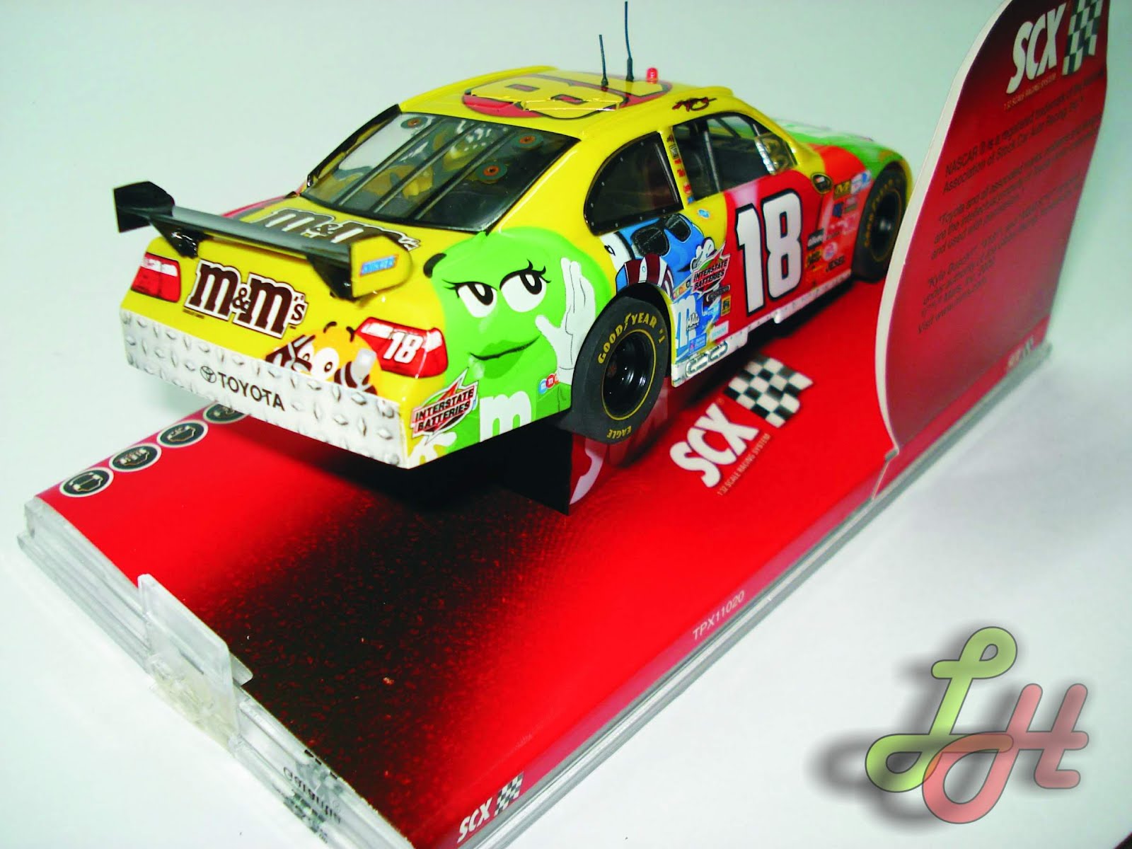 Slot: SCX Nascar Toyota Camry