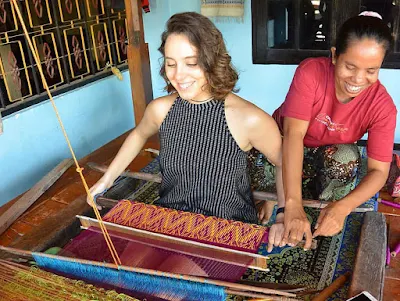 Hand weaving Sukarare Village