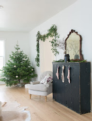farmhouse christmas modern country decorating interior humble distressed