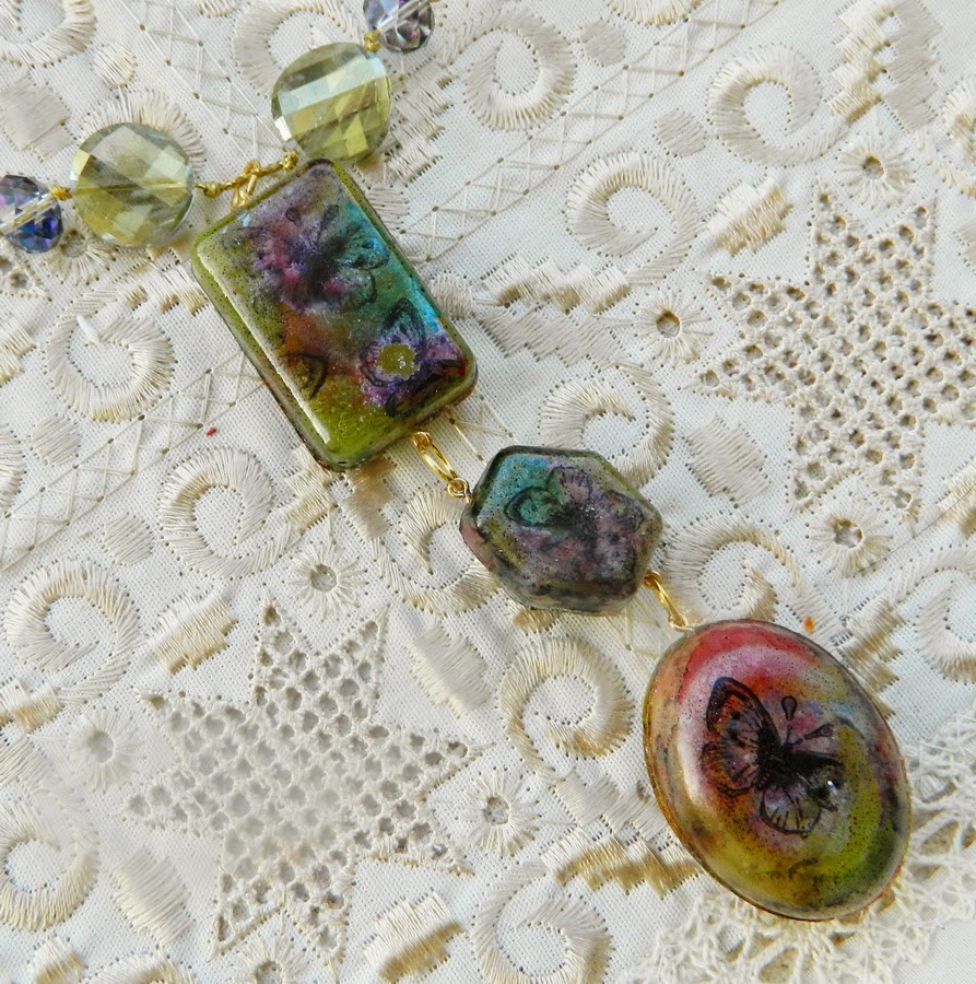 Resin Crafts Alcohol Inks and Resin A learning process...