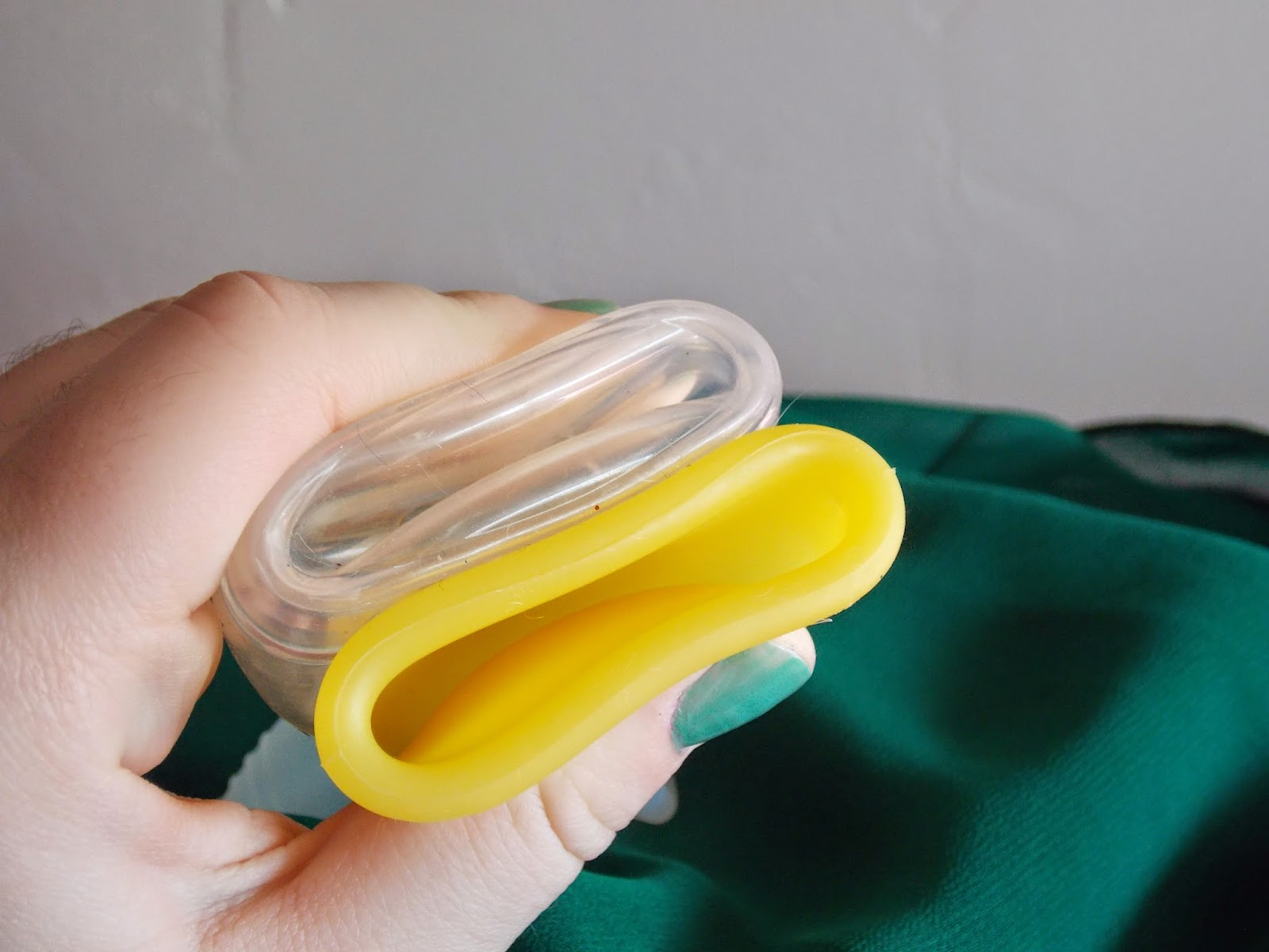 Jenn's Menstrual Blog: Femmycycle cup! Low cervix, and regular