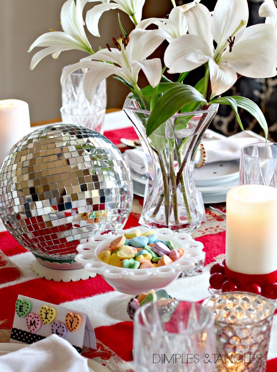 CASUAL VALENTINE'S DAY TABLESCAPE - Dimples and Tangles