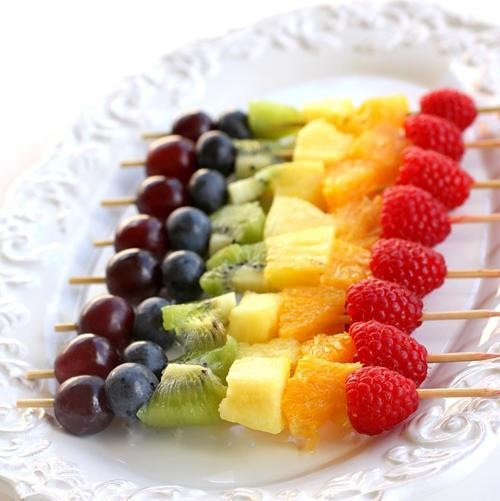 for-foodblog-rainbow-kebabs.jpg