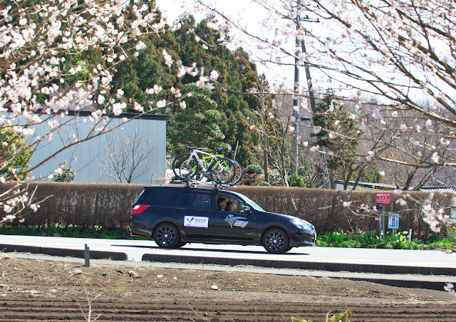 明治大学のサポートカー スバル エクシーガ 明治大学のサポートカー スバル エクシーガの写真