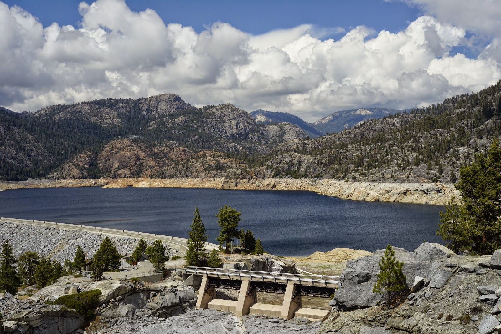 Mid Sierra Musings Hiking The Woodchuck Trail Out Of Wishon Reservoir