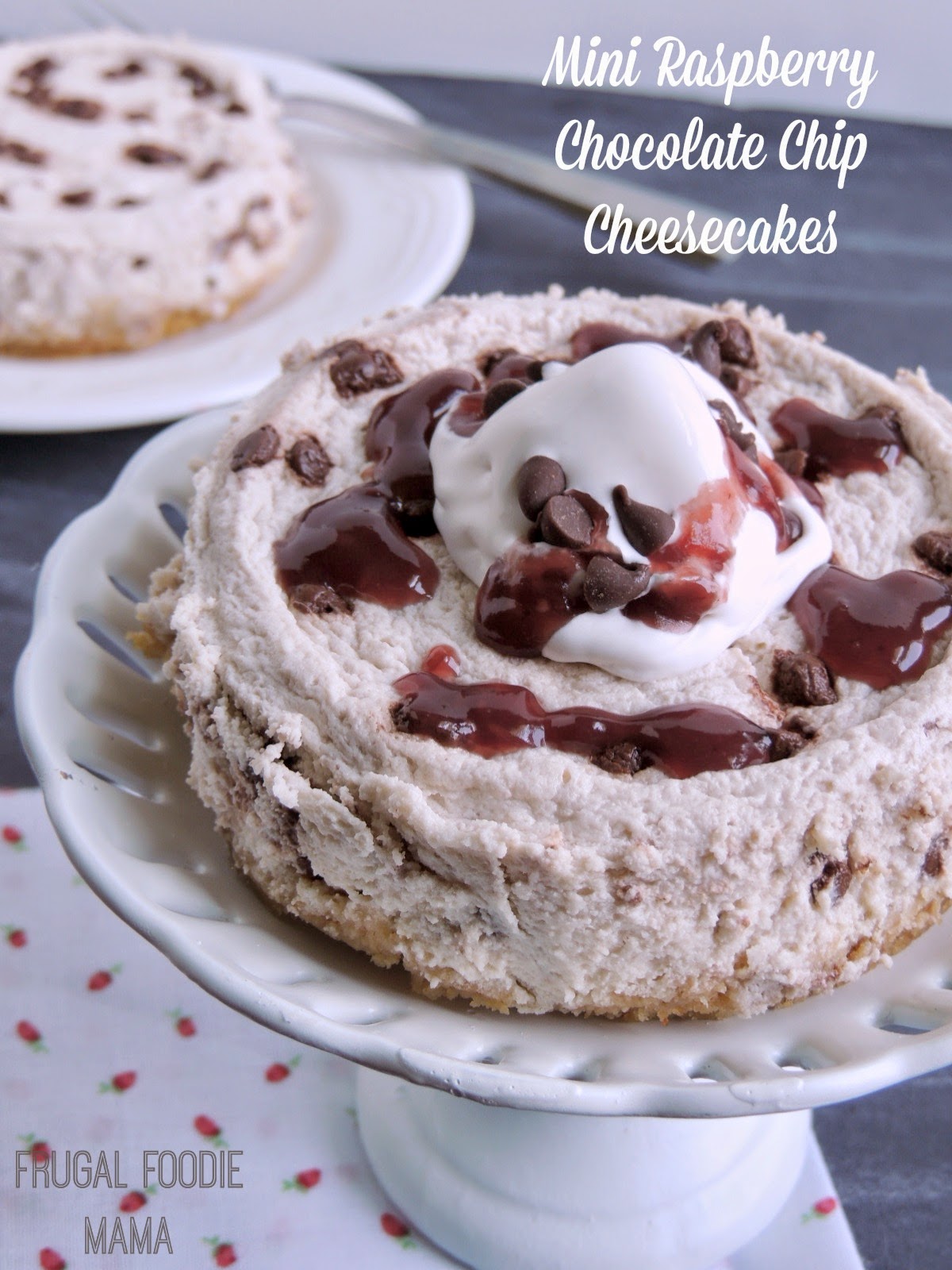 Mini Raspberry Chocolate Chip Cheesecakes via thefrugalfoodiemama.com #skinnydessert #lowfat #Greekyogurt