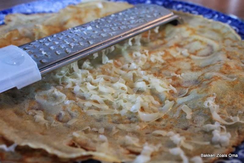 Norwegian pancake with grated cheese