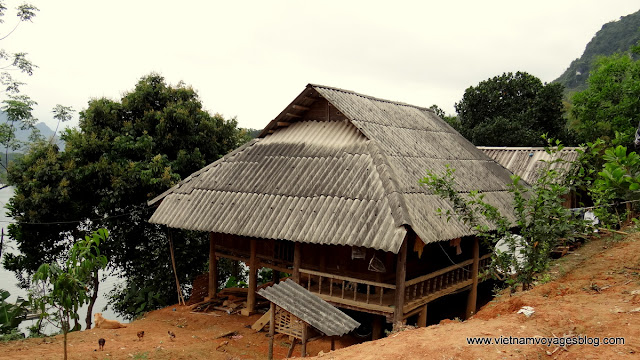 Baie d ' Halong chez minorités des Muong - Thun Nai Village