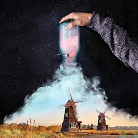 02-A-world-in-a-jar-Phuoc-Nguyen-New-Worlds-in-Photo-Manipulation-www-designstack-co