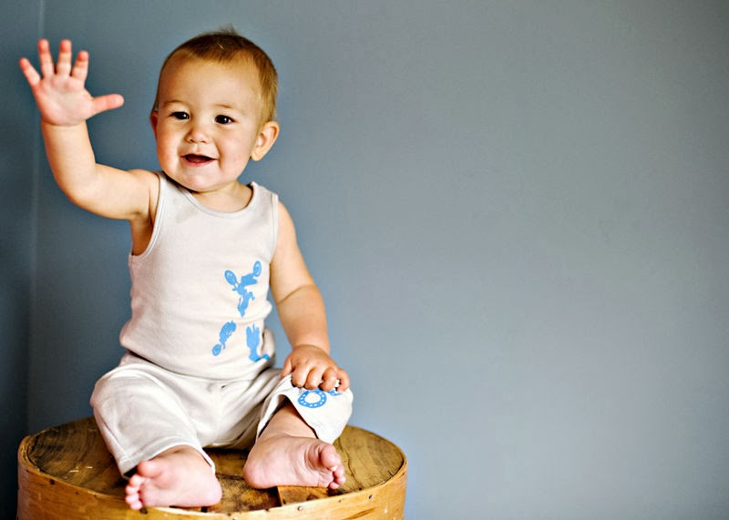 MİNİK YUVA ÇOCUK 1 YAŞINDA NELER YAPABİLİR?