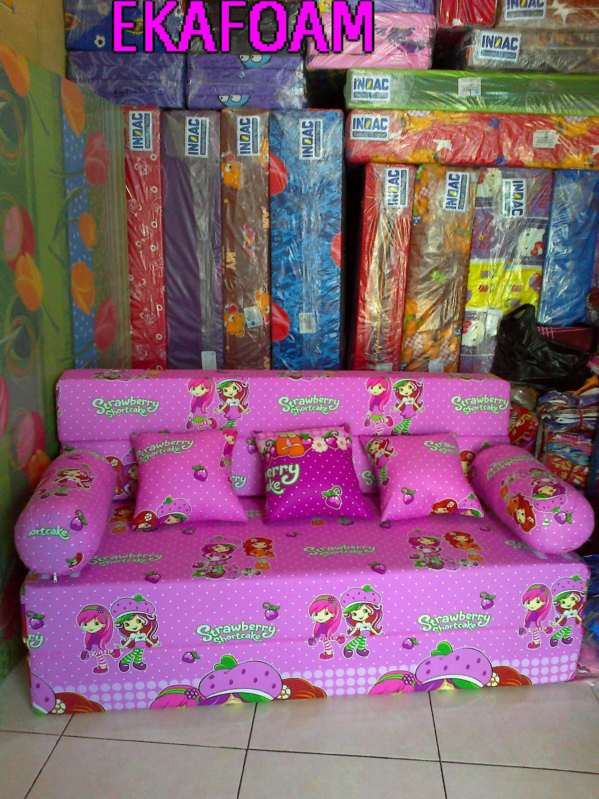 SOFABED INOAC STRAWBERY PING 24 SEPT 2014 AGEN RESMI KASUR BUSA