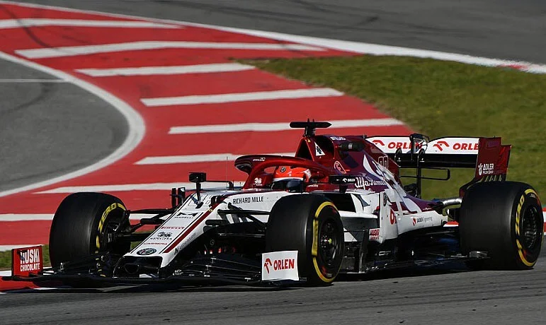 Robert Kubica con l'Alfa Romeo nei test di Barcellona 2020